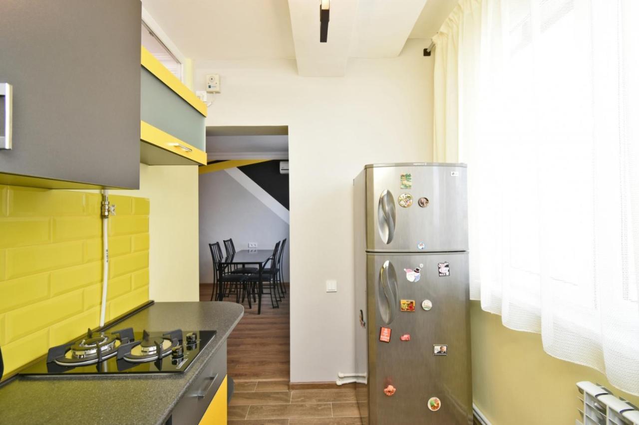 Positive Apartment In Center Of Yerevan City 外观 照片